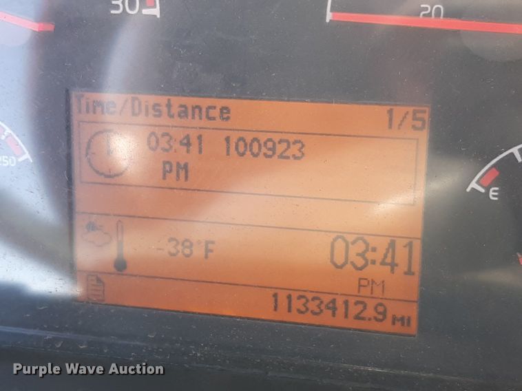 image for item KD9229 2005 Volvo VVN  semi truck