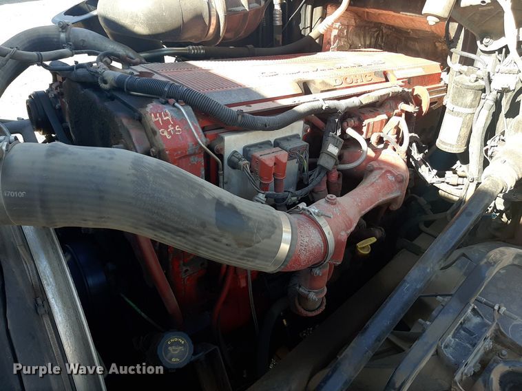 image for item KD9229 2005 Volvo VVN  semi truck