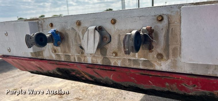 image for item KH9520 2012 Doonan 4820BLKTTIKB  flatbed trailer