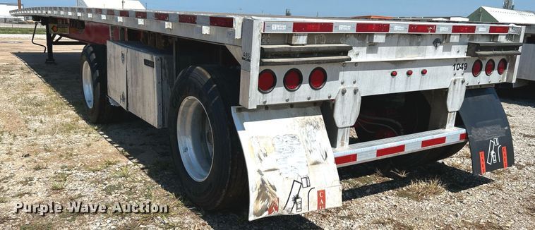 image for item KH9528 2016 Wilson CF-1080  flatbed trailer