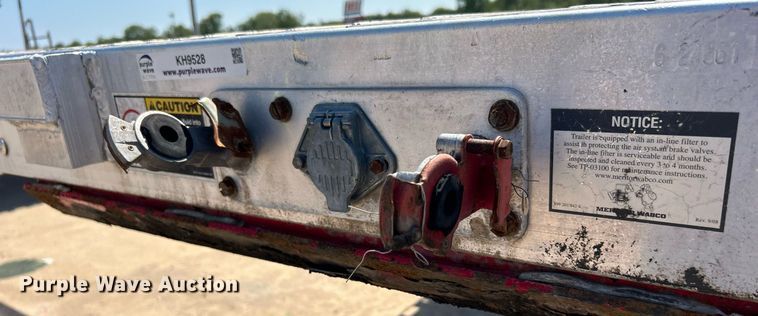 image for item KH9528 2016 Wilson CF-1080  flatbed trailer