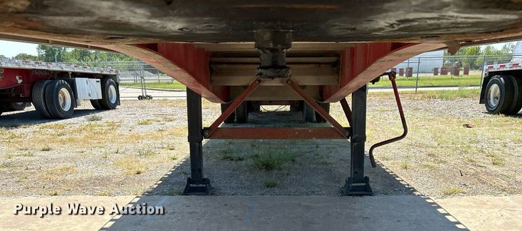image for item KH9528 2016 Wilson CF-1080  flatbed trailer
