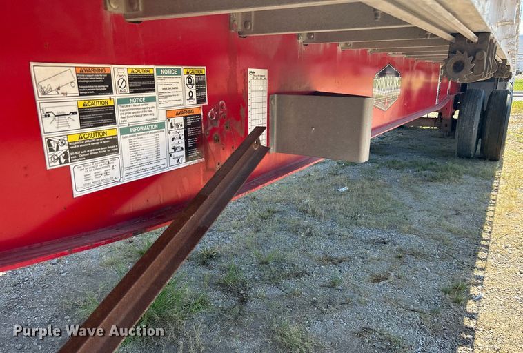 image for item KH9528 2016 Wilson CF-1080  flatbed trailer