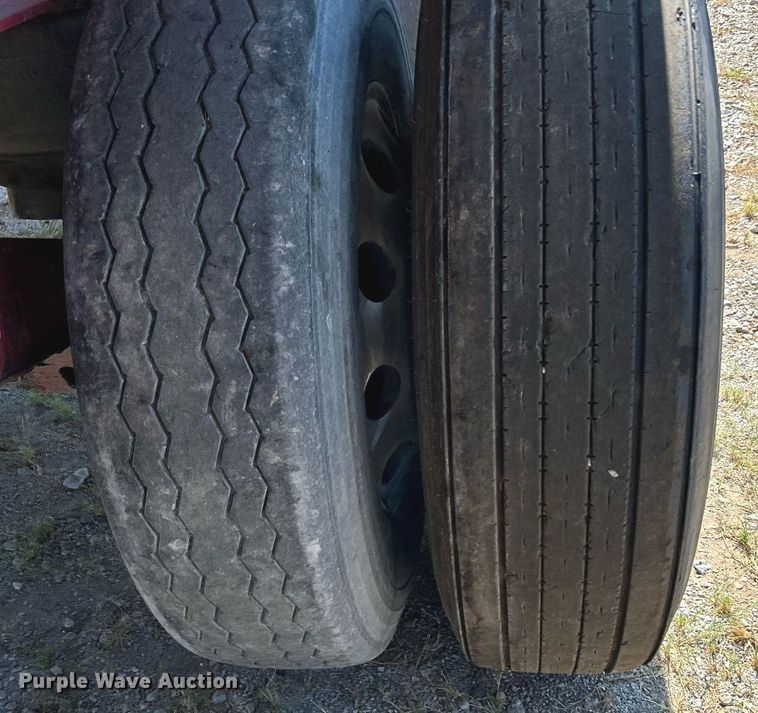 image for item KH9528 2016 Wilson CF-1080  flatbed trailer