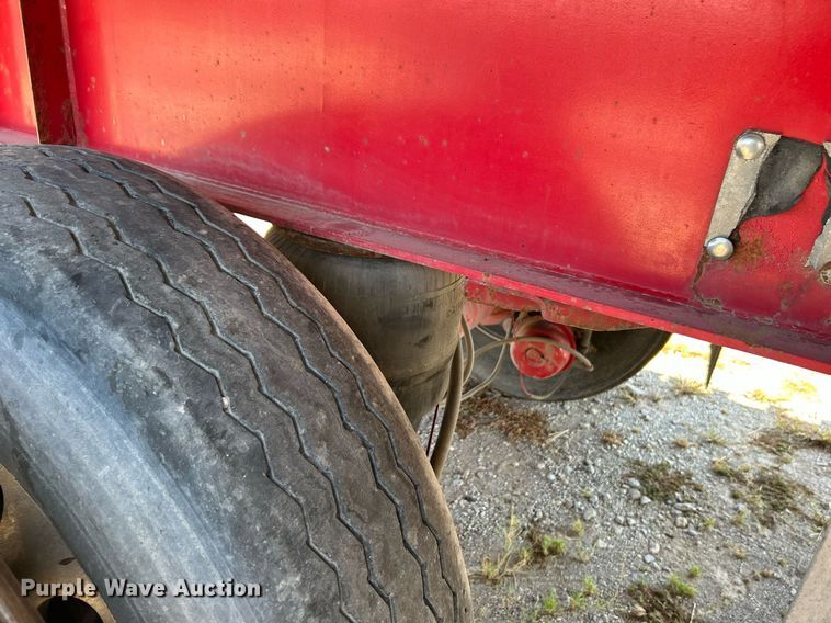 image for item KH9528 2016 Wilson CF-1080  flatbed trailer