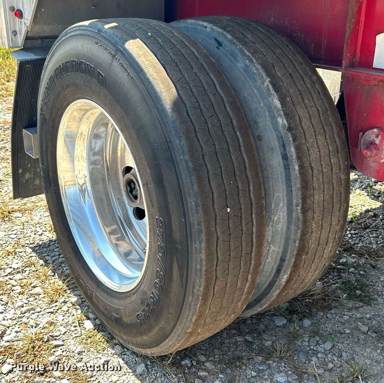 image for item KH9528 2016 Wilson CF-1080  flatbed trailer