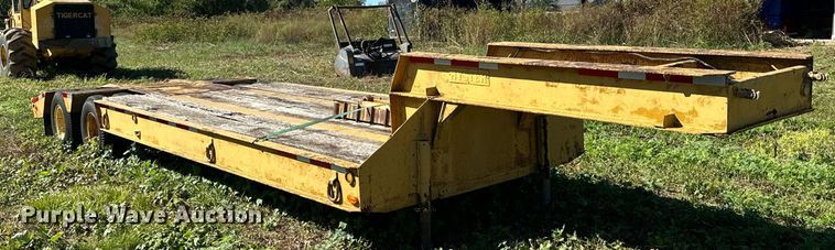 image for item KT9296 1964 Hyster C25T  equipment trailer