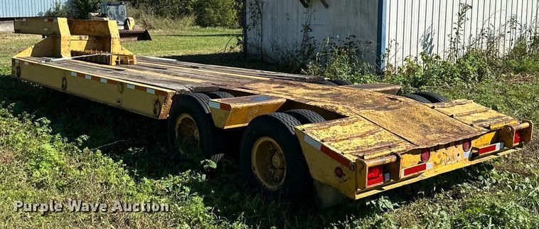 image for item KT9296 1964 Hyster C25T  equipment trailer