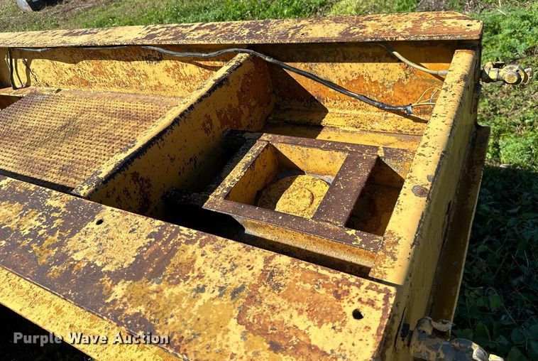 image for item KT9296 1964 Hyster C25T  equipment trailer