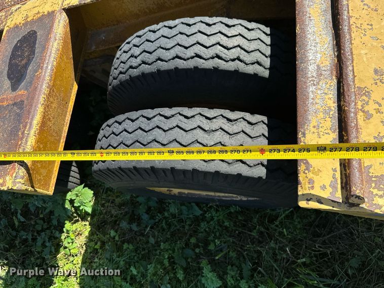 image for item KT9296 1964 Hyster C25T  equipment trailer