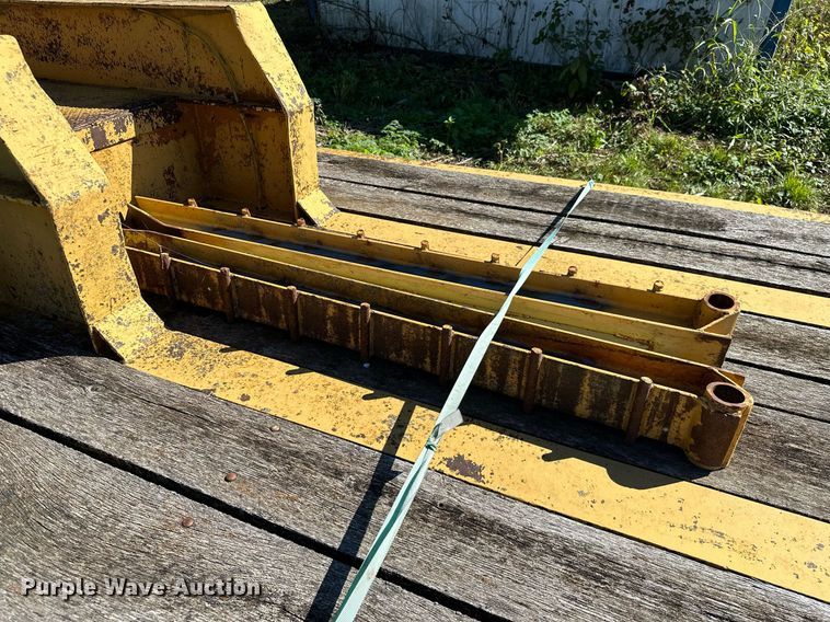 image for item KT9296 1964 Hyster C25T  equipment trailer