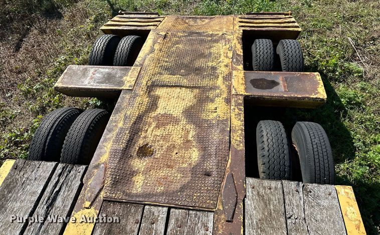 image for item KT9296 1964 Hyster C25T  equipment trailer