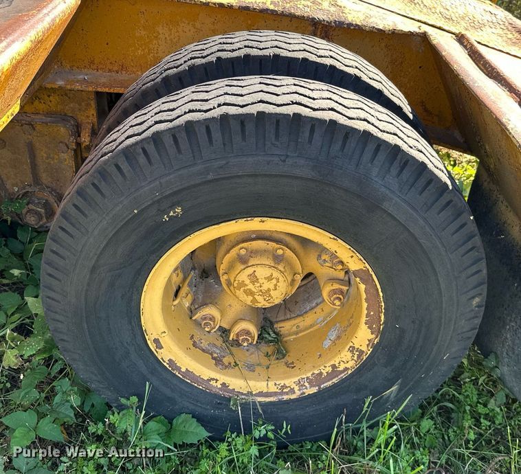 image for item KT9296 1964 Hyster C25T  equipment trailer