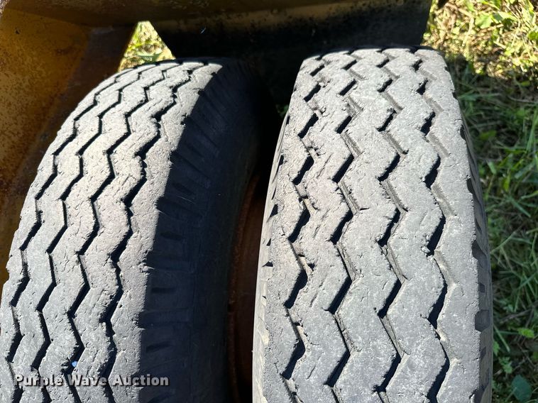 image for item KT9296 1964 Hyster C25T  equipment trailer