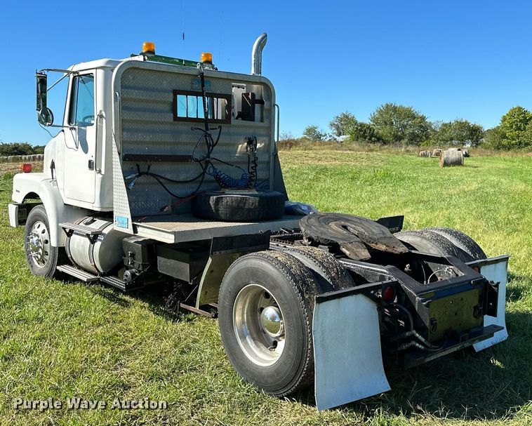 image for item KT9300 1999 Volvo WG Series  semi truck