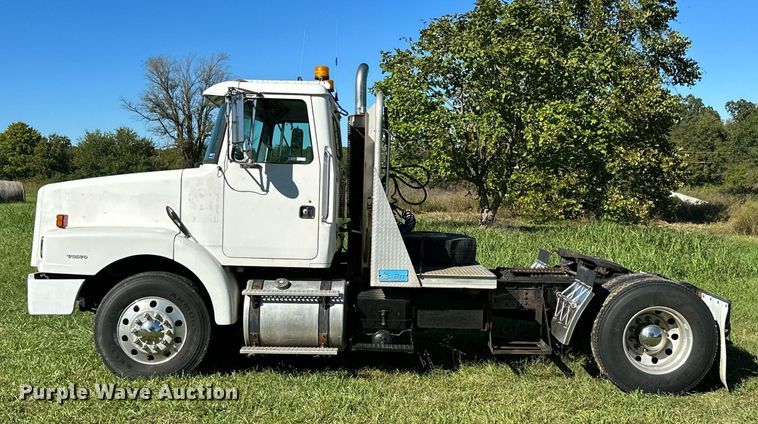 image for item KT9300 1999 Volvo WG Series  semi truck