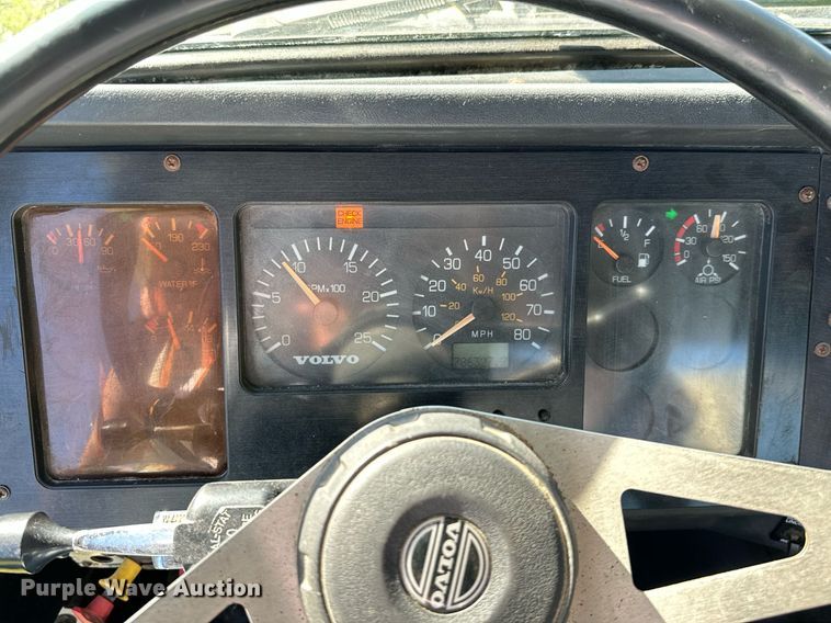 image for item KT9300 1999 Volvo WG Series  semi truck