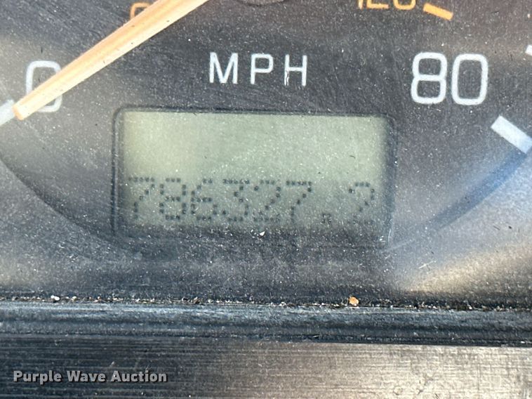 image for item KT9300 1999 Volvo WG Series  semi truck