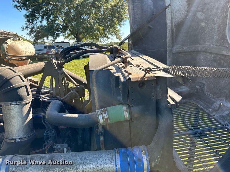 image for item KT9300 1999 Volvo WG Series  semi truck