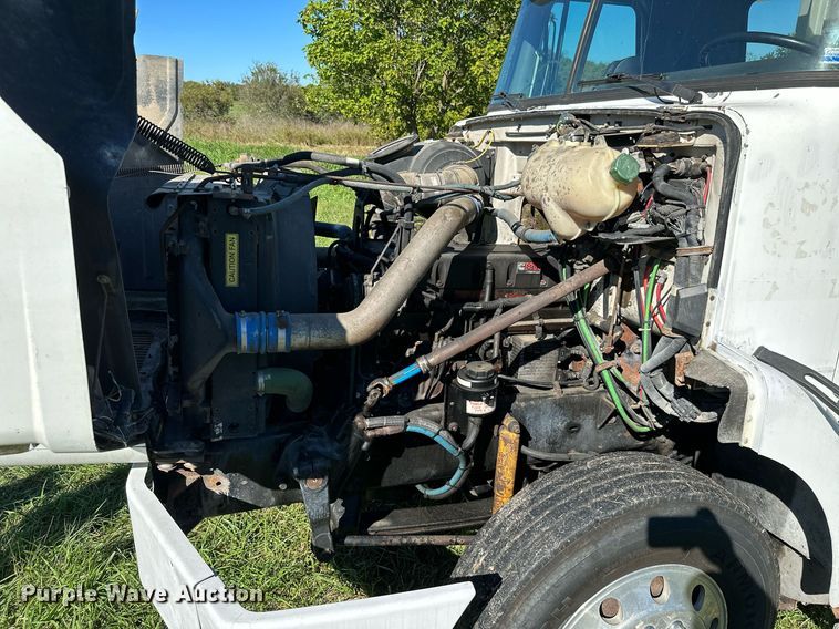 image for item KT9300 1999 Volvo WG Series  semi truck