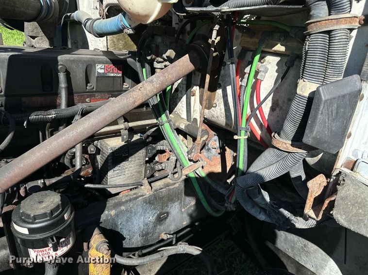 image for item KT9300 1999 Volvo WG Series  semi truck