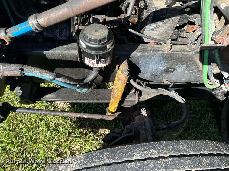 image for item KT9300 1999 Volvo WG Series  semi truck