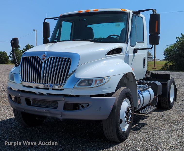 image for item KW9039 2016 International 4400  semi truck