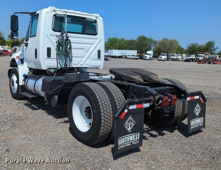 image for item KW9039 2016 International 4400  semi truck