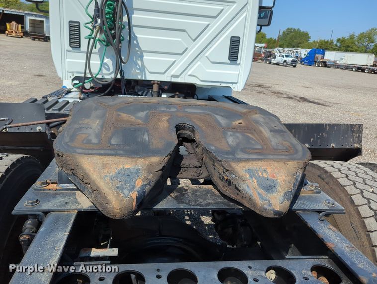 image for item KW9039 2016 International 4400  semi truck