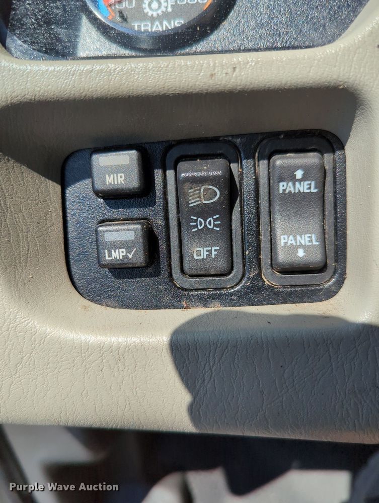 image for item KW9039 2016 International 4400  semi truck