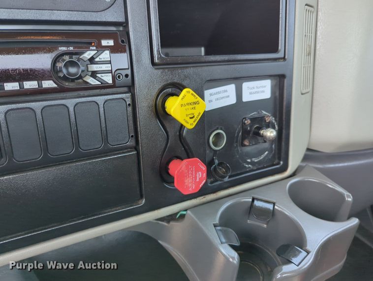 image for item KW9039 2016 International 4400  semi truck