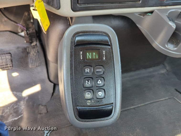 image for item KW9039 2016 International 4400  semi truck