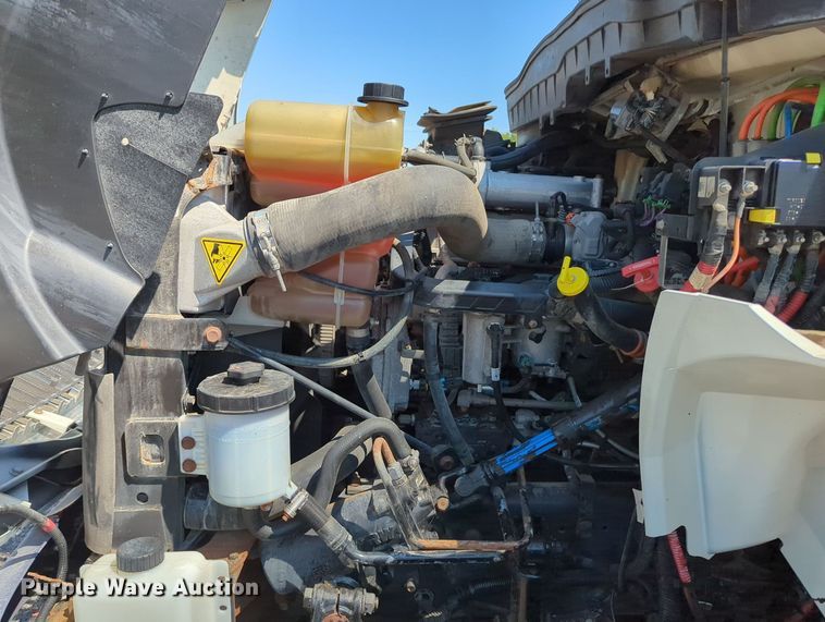 image for item KW9039 2016 International 4400  semi truck