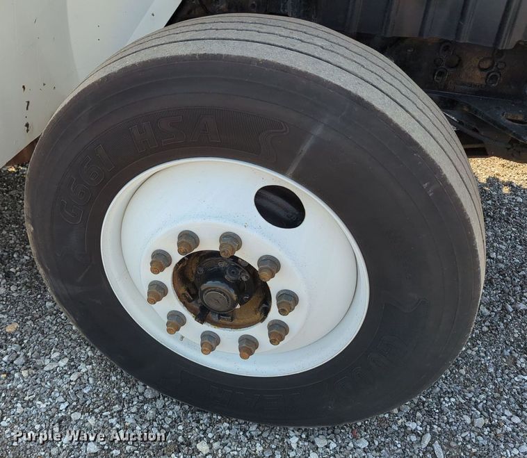 image for item KW9039 2016 International 4400  semi truck