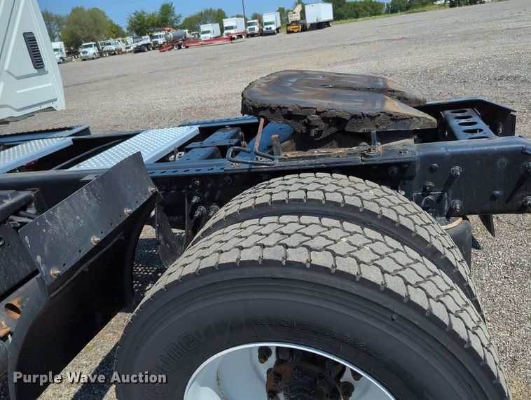 image for item KW9039 2016 International 4400  semi truck