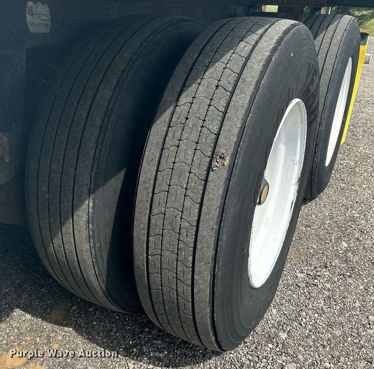 image for item LV9084 2014 Great Dane CSE-1314-22053  dry van trailer