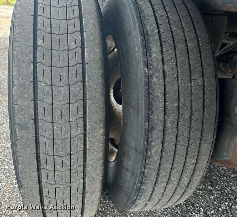 image for item LV9084 2014 Great Dane CSE-1314-22053  dry van trailer