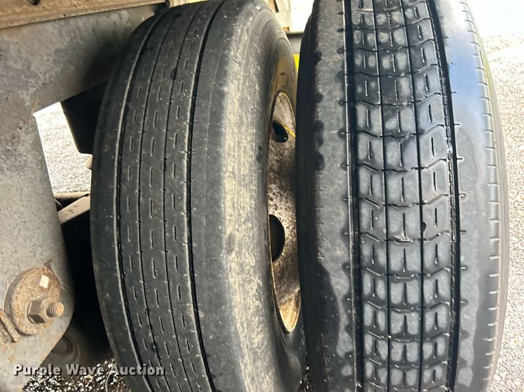 image for item LV9089 2014 Great Dane CSE-1214-22053  dry van trailer