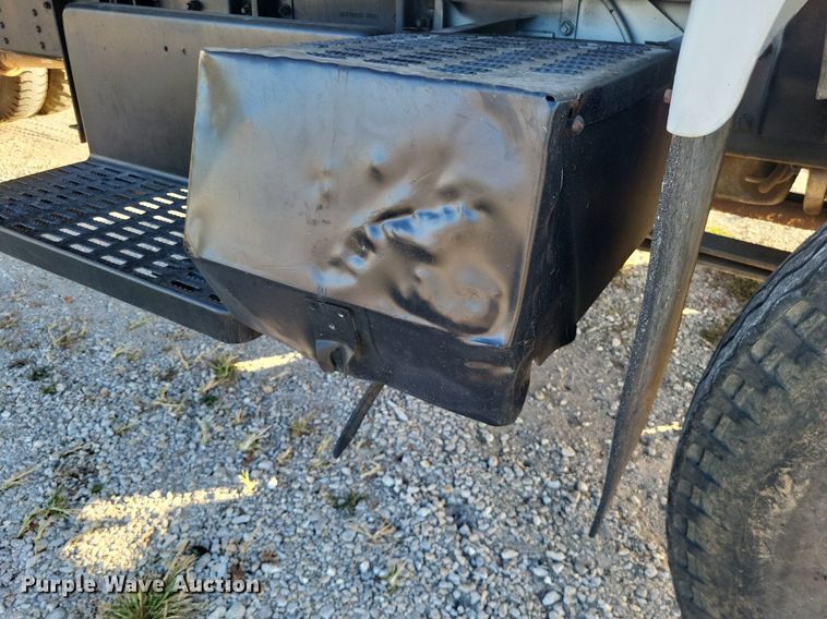 image for item MI9792 1990 Chevrolet Kodiak  dump flatbed truck