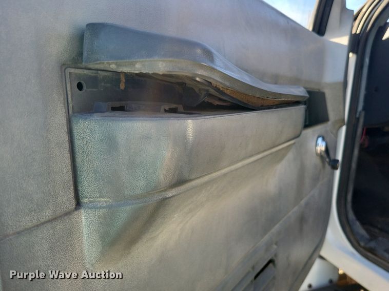 image for item MI9792 1990 Chevrolet Kodiak  dump flatbed truck