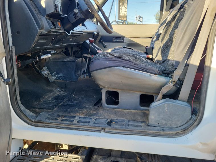 image for item MI9792 1990 Chevrolet Kodiak  dump flatbed truck