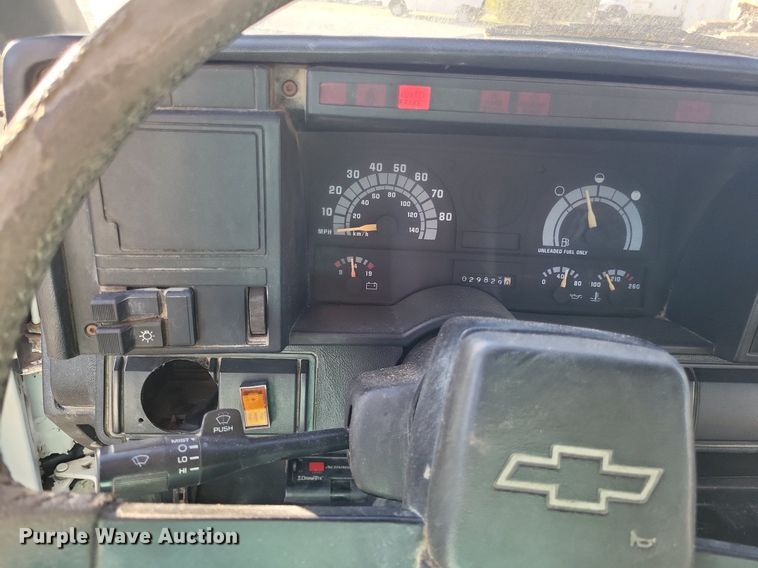 image for item MI9792 1990 Chevrolet Kodiak  dump flatbed truck