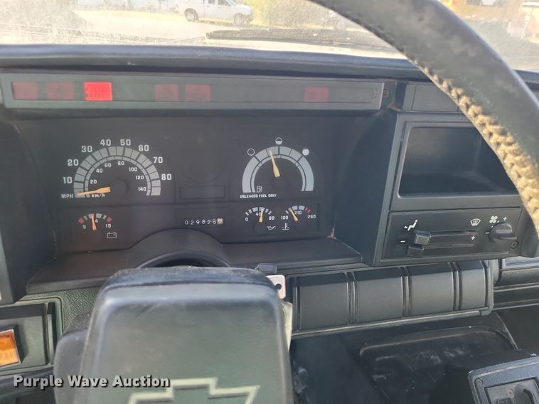 image for item MI9792 1990 Chevrolet Kodiak  dump flatbed truck