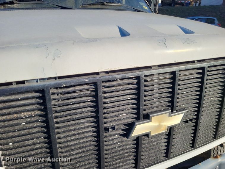 image for item MI9792 1990 Chevrolet Kodiak  dump flatbed truck