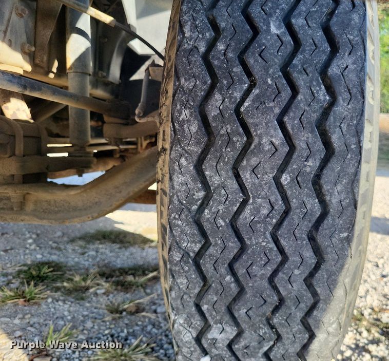 image for item MI9792 1990 Chevrolet Kodiak  dump flatbed truck