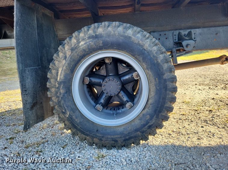 image for item MI9792 1990 Chevrolet Kodiak  dump flatbed truck