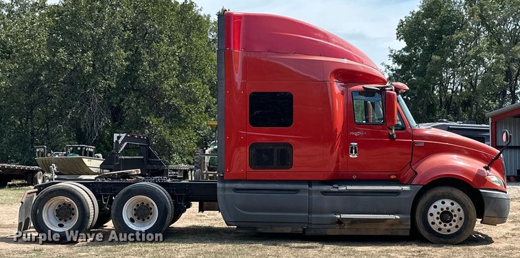 image for item ML9106 2013 International ProStar  semi truck