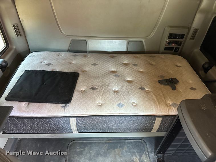 image for item ML9106 2013 International ProStar  semi truck