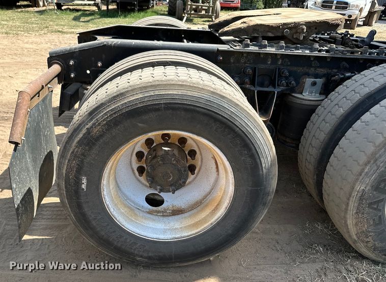 image for item ML9106 2013 International ProStar  semi truck