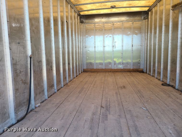 image for item MO9885 1998 Mitsubishi Fuso FE  box truck